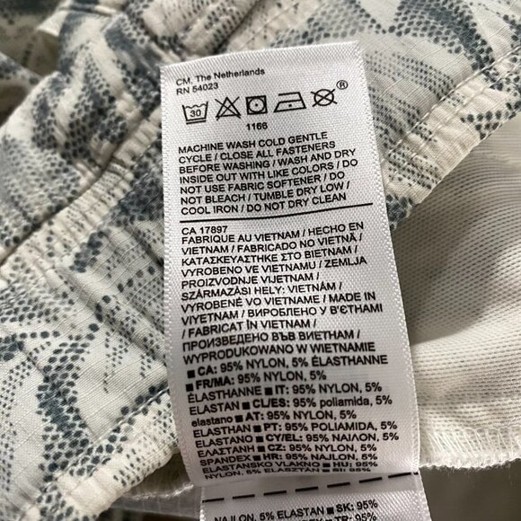 Athleta Trekkie Convertible Hike Pants‎ Size 22 Floral Ripstop NWT PT-2093 - Picture 15 of 16